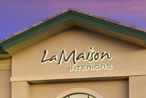 La Maison Signage